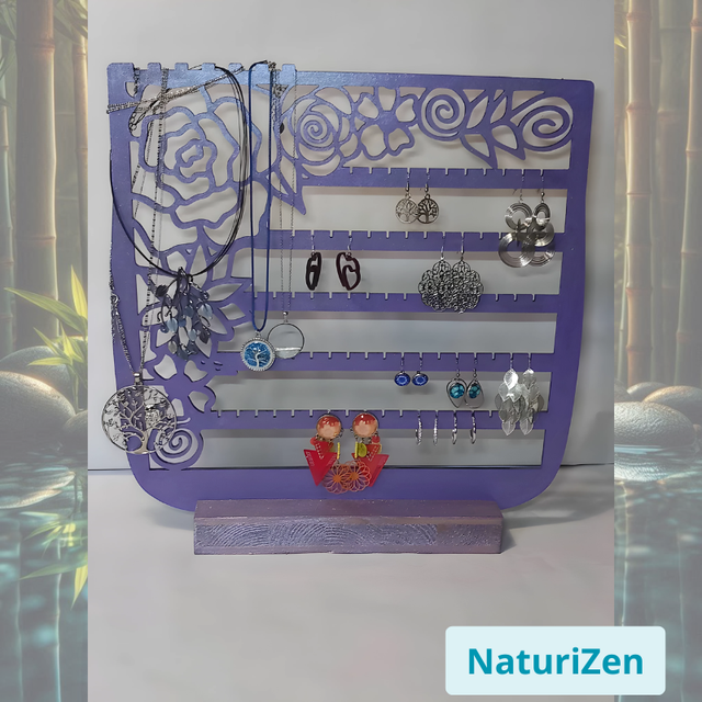 Découvrez notre magnifique porte bijoux en bois au design floral unique ! 🌸 