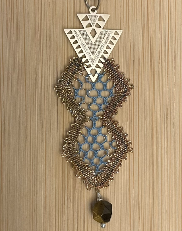 Pendentif résille brun