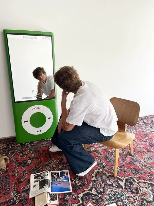 IPOD MIRROR DECOR HOME 