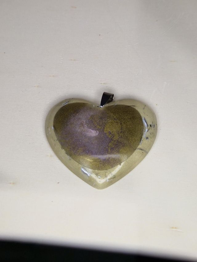 Orgonite, pendentif / 035