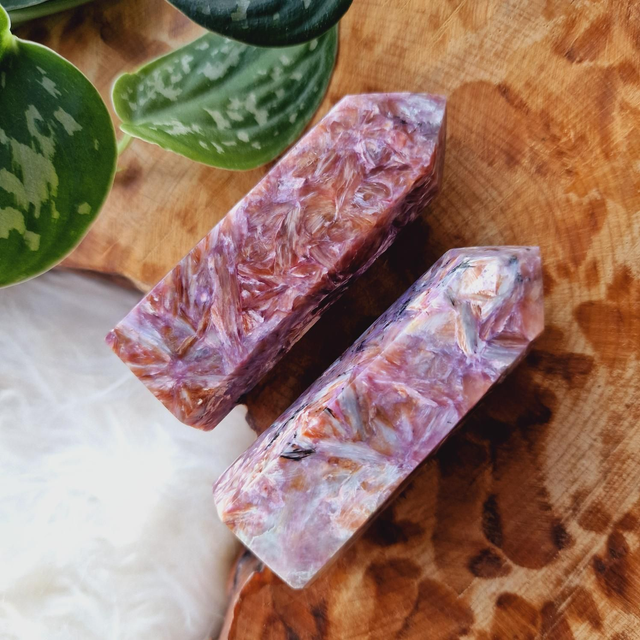 Charoite Point 100g