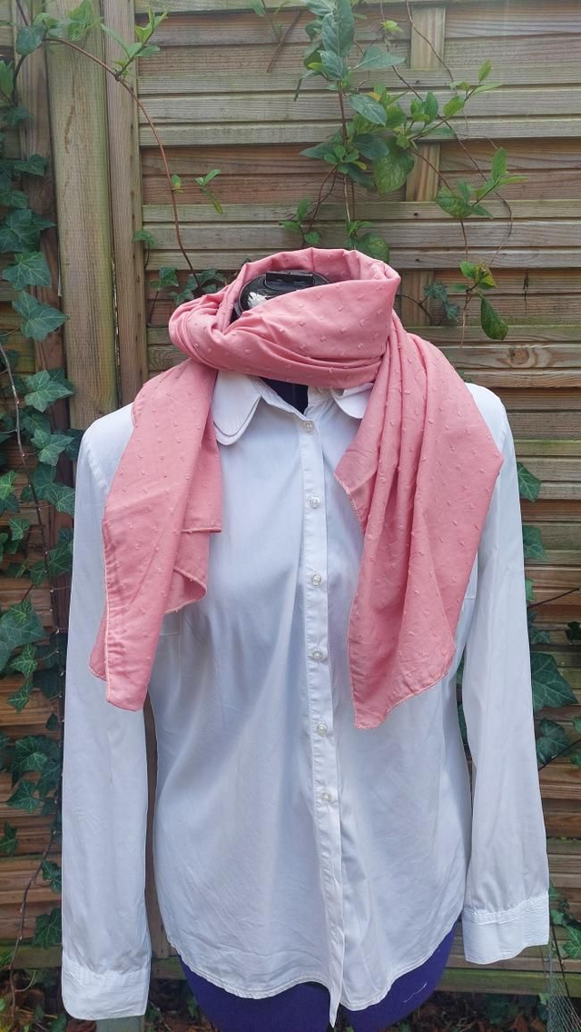Foulard en plumetis vieux rose