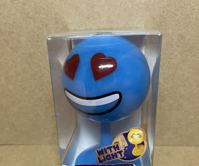 Wobbly sticky smiley 