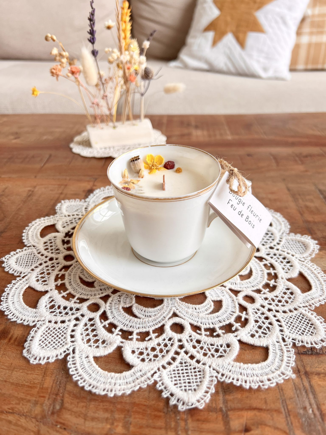 ✨ Bougie Feu de bois - tasse à café "liseré or" avec sous-tasse