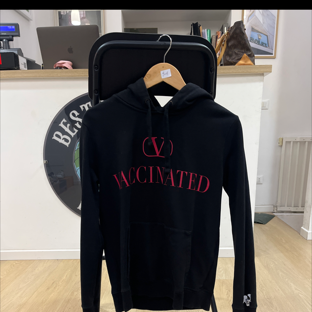 Valentino hoodie size XS fit M cond 9/10