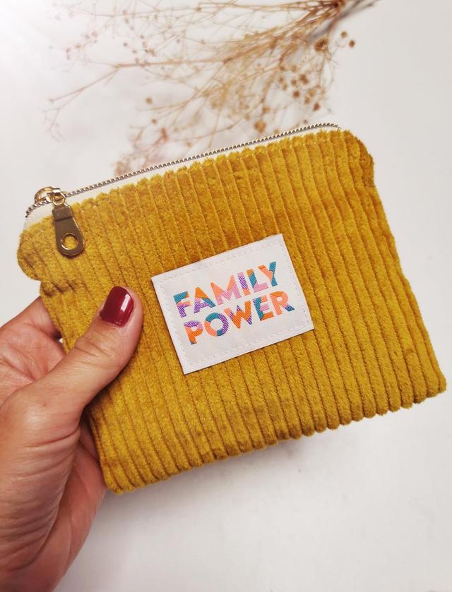 Pochette ROMY &quot;family power&quot; moutarde