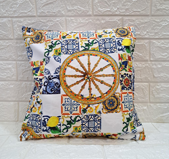 Fodera siciliana 40x40 cm con ruota di carretto siciliano