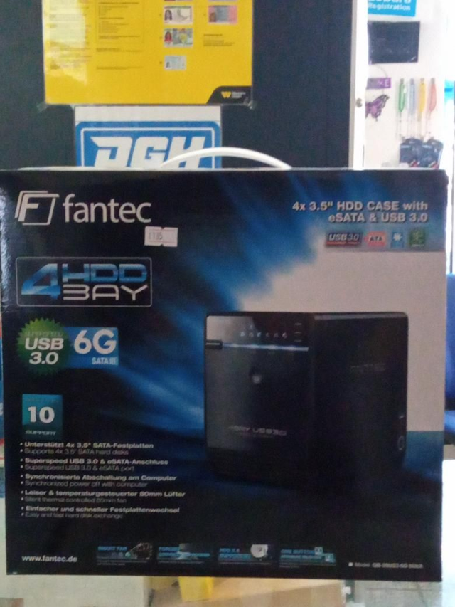 *0239-(4x 3.5" HDD CASE with eSATA & USB 3.0)