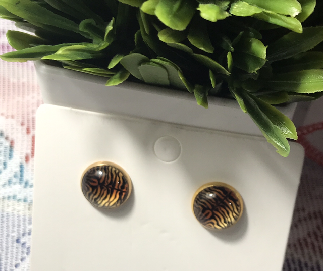 Mixed Stone Stud Earrings - STU57