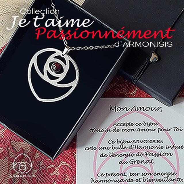 Petit Coeur "Je t'aime" Passion ARMONISIS ® avec sa chaine, pierre naturelle en GRENAT, sa boite à bijou et son mot doux