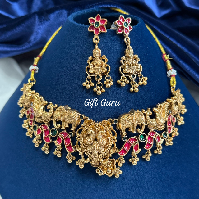 Temple necklace/choker 