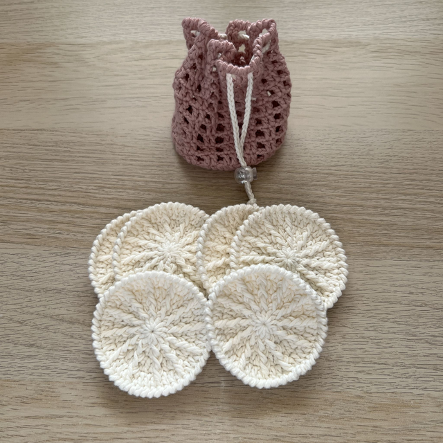 6 Cotons nettoyant/démaquillant et son filet de lavage