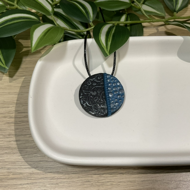 Château: Halskette K0054