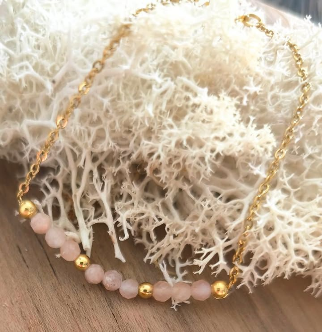 Bracelet "VANESSA", doré et pierre de lune rosé