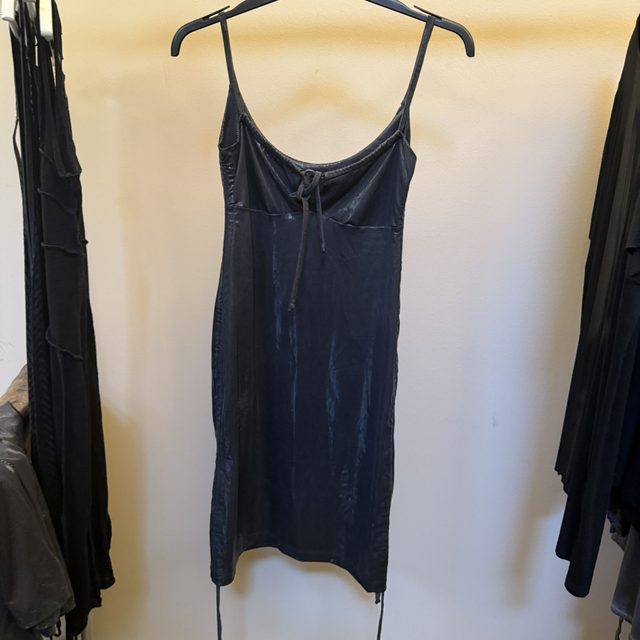 8181007 Skirt tie black wetlook
