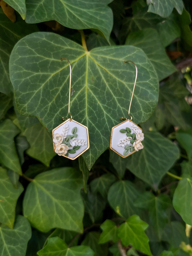 Collection Florale Aube Eternelle - Boucles d&#039;oreilles Blanche