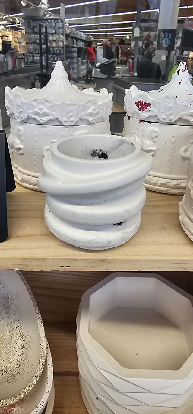Pot design