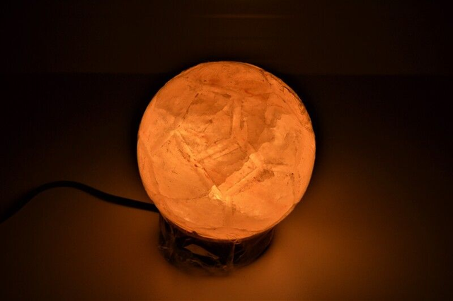 Himalájska soľná lampa – Futbalová lopta