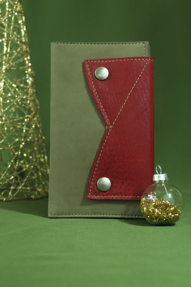 Portefeuille cuir bi-matière veau velours kaki clair et chèvre rouge carmin