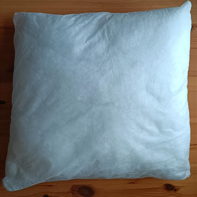Kisseninlet 50×50cm, mit Füllwatte, mit Reißverschluss (Menge der Watte kann angepasst werden)