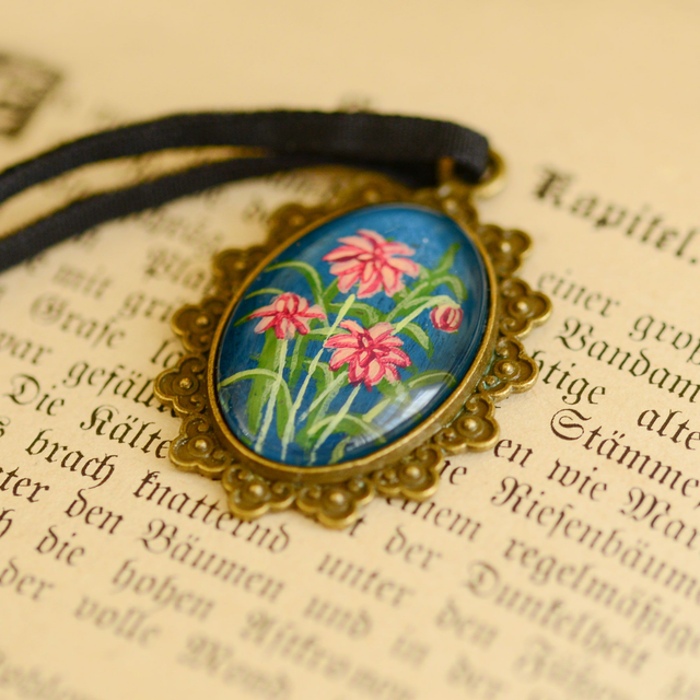 Dahlia Pendant 