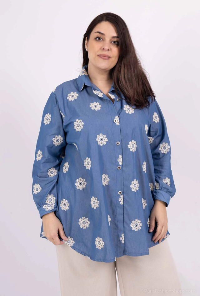Chemise avec broderies