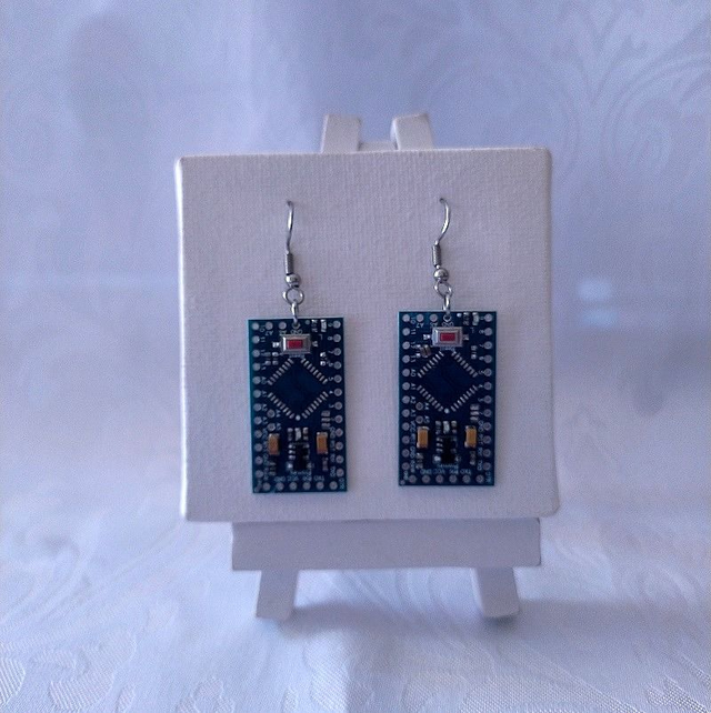 Boucles d'oreilles "Geek" circuit imprimé ou composant électronique