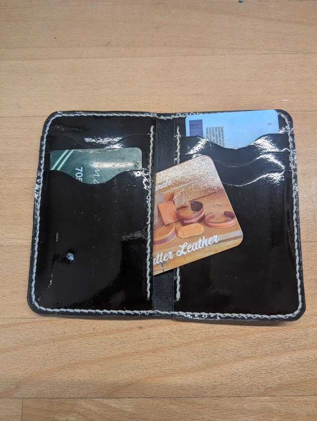 Porte-cartes en cuir.