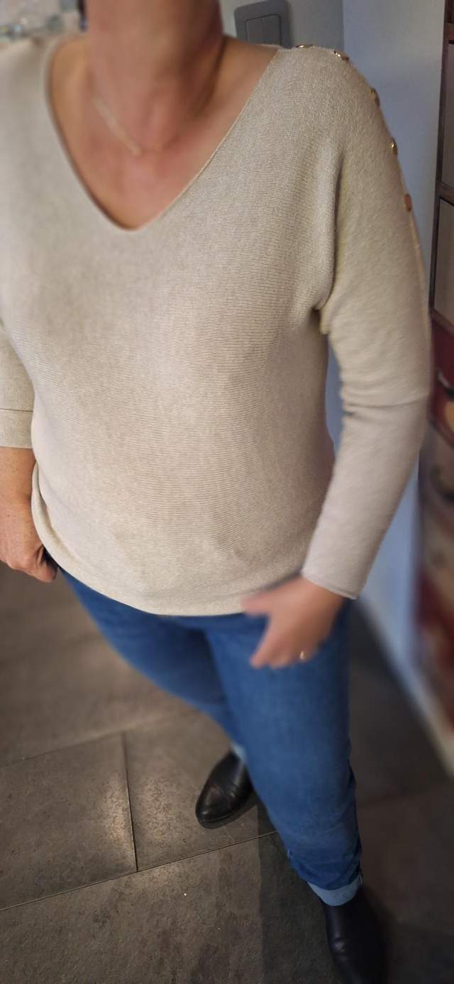 pull ficelle boutons