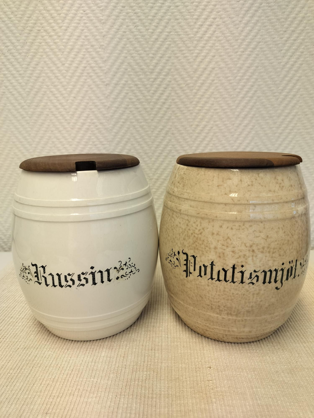 Rusina- ja perunajauho purkit #095