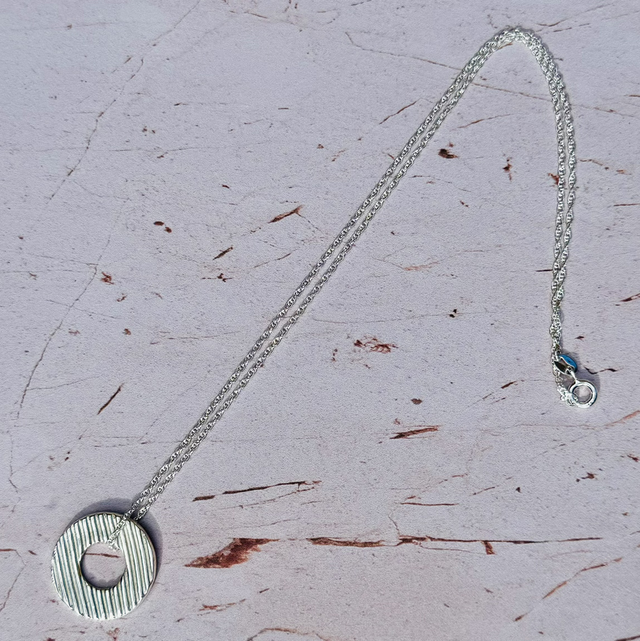 Striped Halo Necklace 