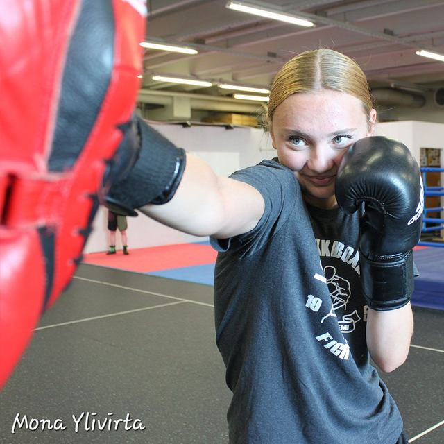 Tyttöjen ja naisten kausi kevät/syys