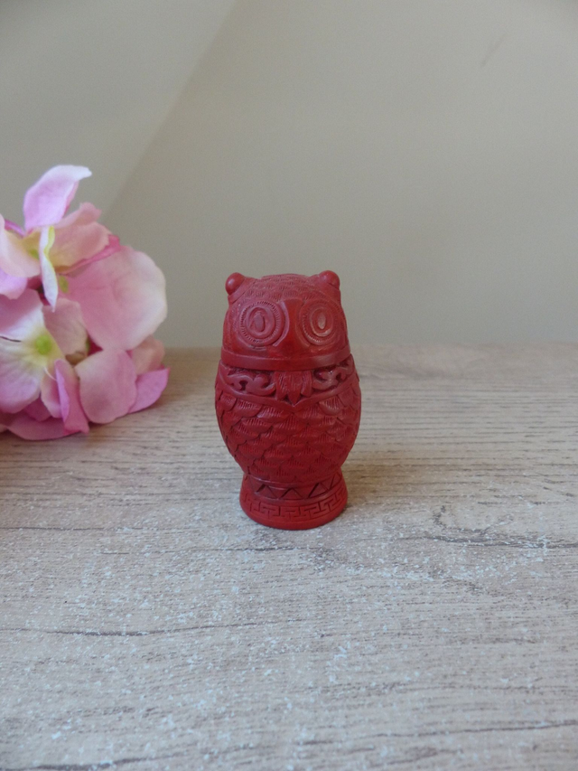 Rare Figurine Chouette en Cinabre Rouge – The Franklin Mint 1988, Collection Vintage Oiseaux, Cadeau Collectionneur, Décoration Élégante