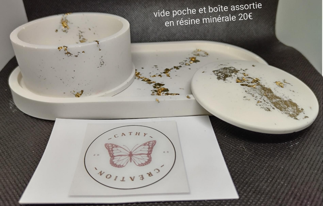 Vide poche et boîte assortie blanche et feuilles d' or