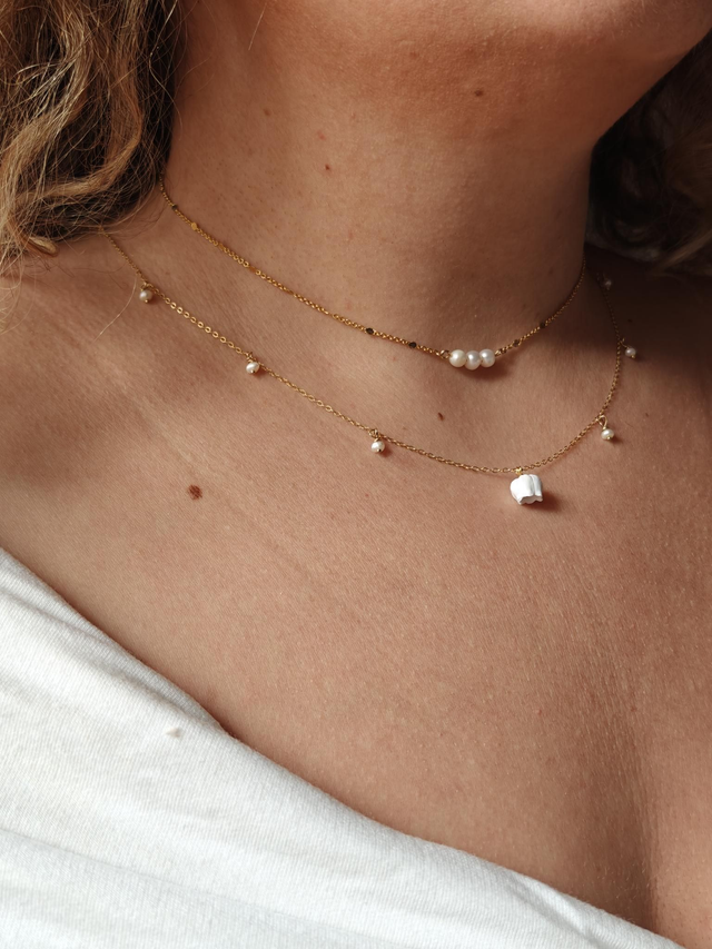 Collier Lily Ras-d&#039;eau