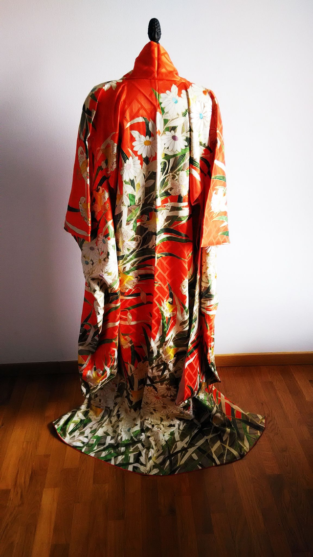 Orange Colour Vintage Japanese Kimono,Lily and Marguerite Flower Pattern Long sleeves Wedding Kimono,Flower Embroidered Silk Kimono