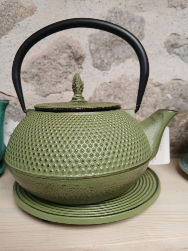 Théière en fonte olive 1,2 litre