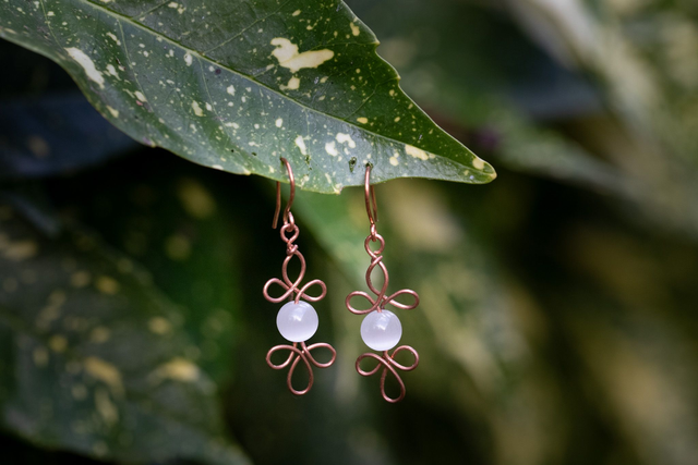 Boucles d&#039;oreille noeud Sélénite