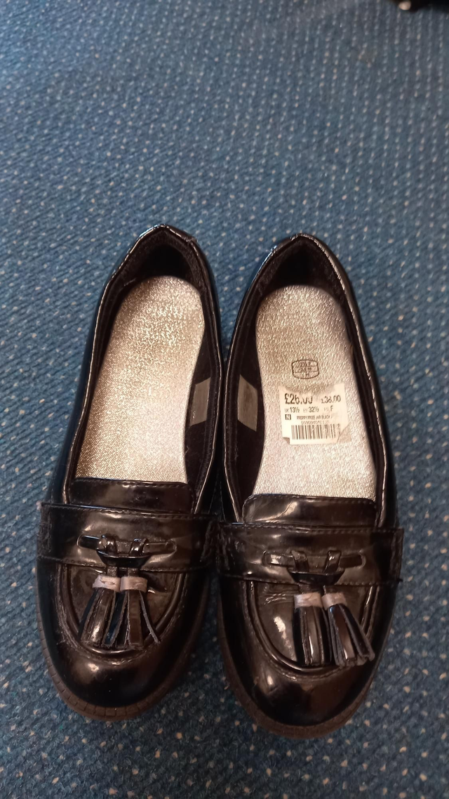 Shoes - girls - size 13.5