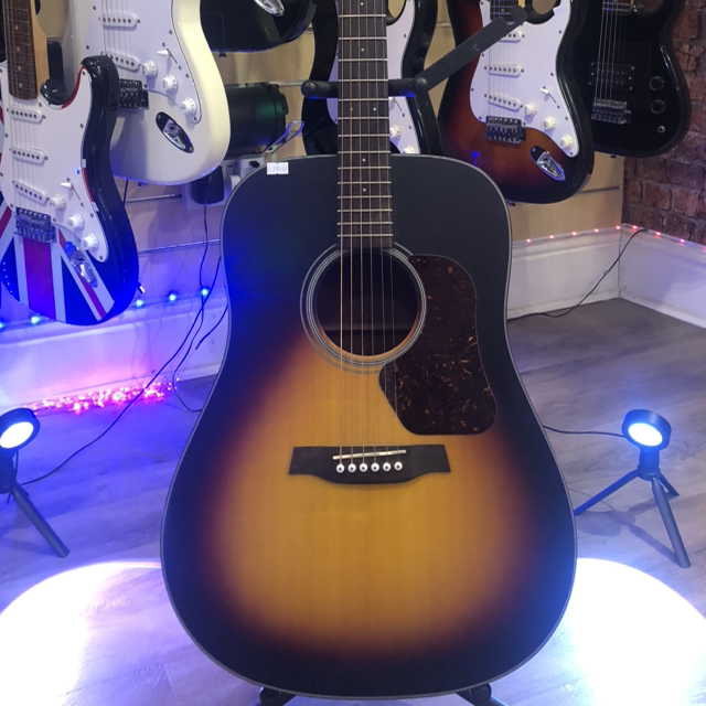 Walden solid top acoustic guitar