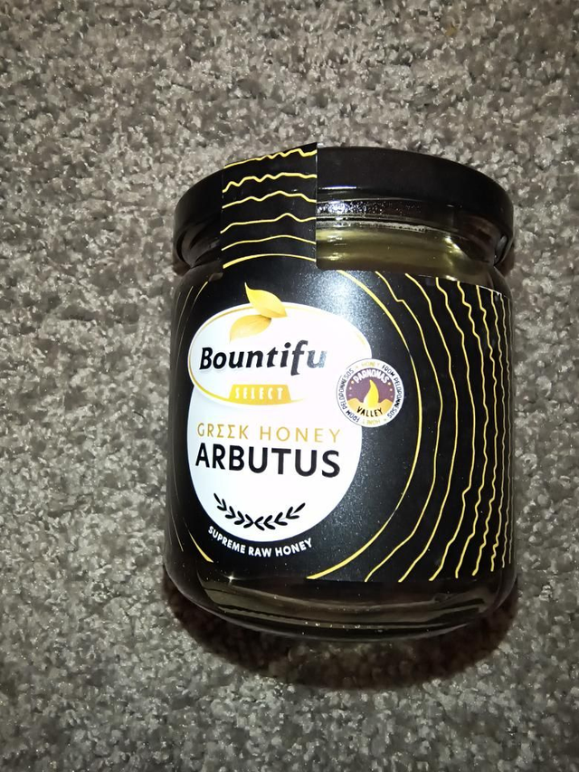 Bountiful Arbutus Honing