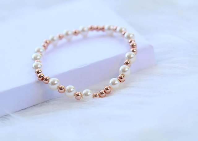 Rose Gold Pearl Stretch Bracelet 