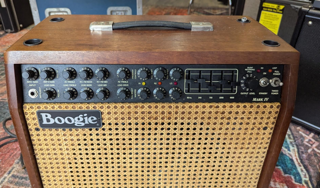 Mesa Boogie MkIV hardwood combo