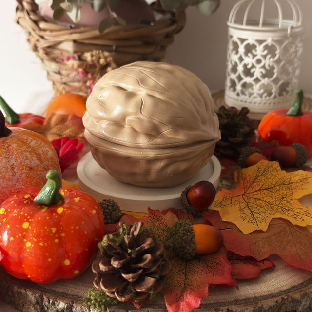 Vela aromática Cosecha Frutos secos/Chocolate. Diseño &quot;Nuez&quot; . Ed.Samhain