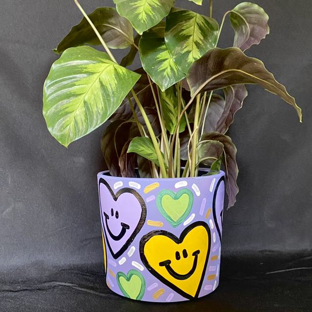 Big Smiley Love Hearts Pot