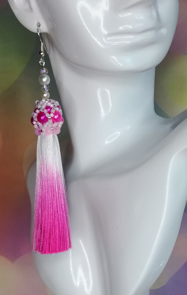 Boucles d'oreille pompon rose
