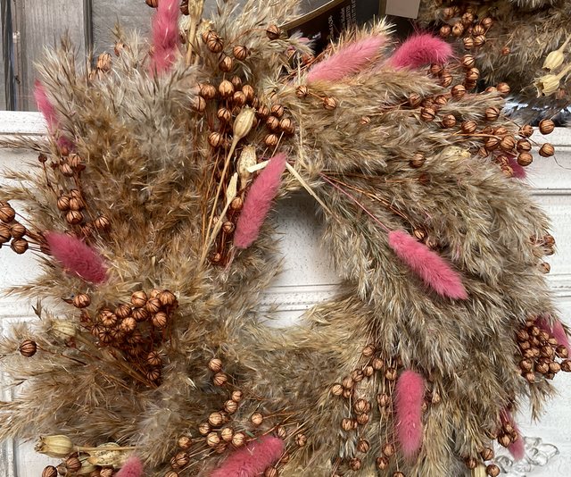 Couronne de fleurs séchées rose 