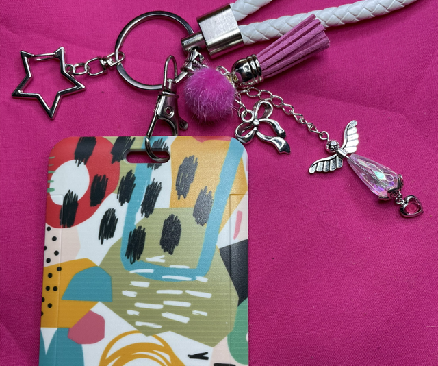 ID pink pompon/white handle key ring 