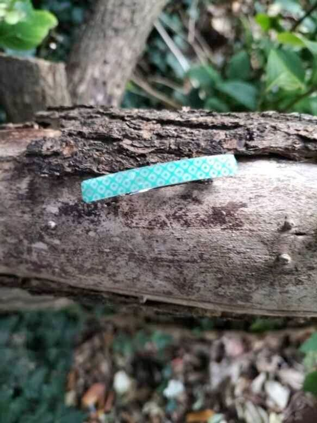 Petite Barrette en Papier Japonais – Élégance et Lumière