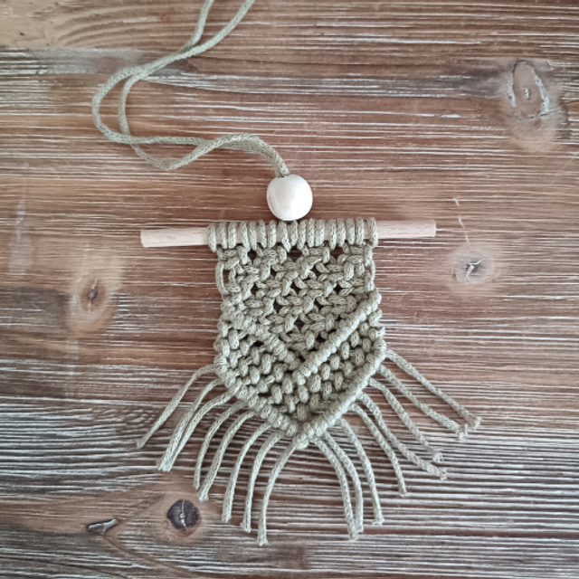 Diffuseur d'huile essentielle en macramé kaki pour voiture 